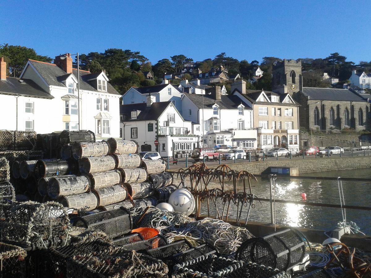 The Britannia Coaching Inn Aberdyfi Exterior photo